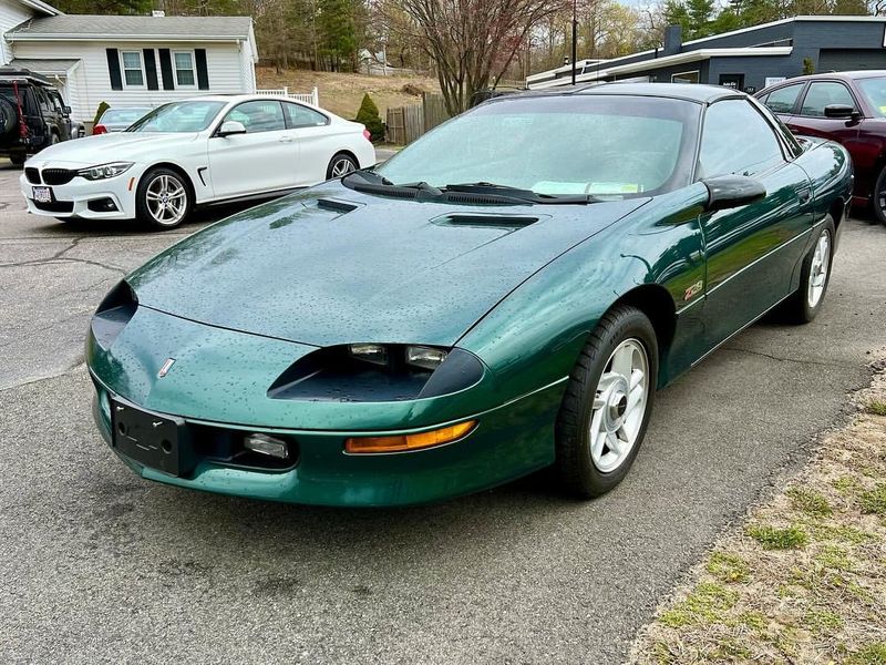 Chevrolet Camaro (Fourth Generation)