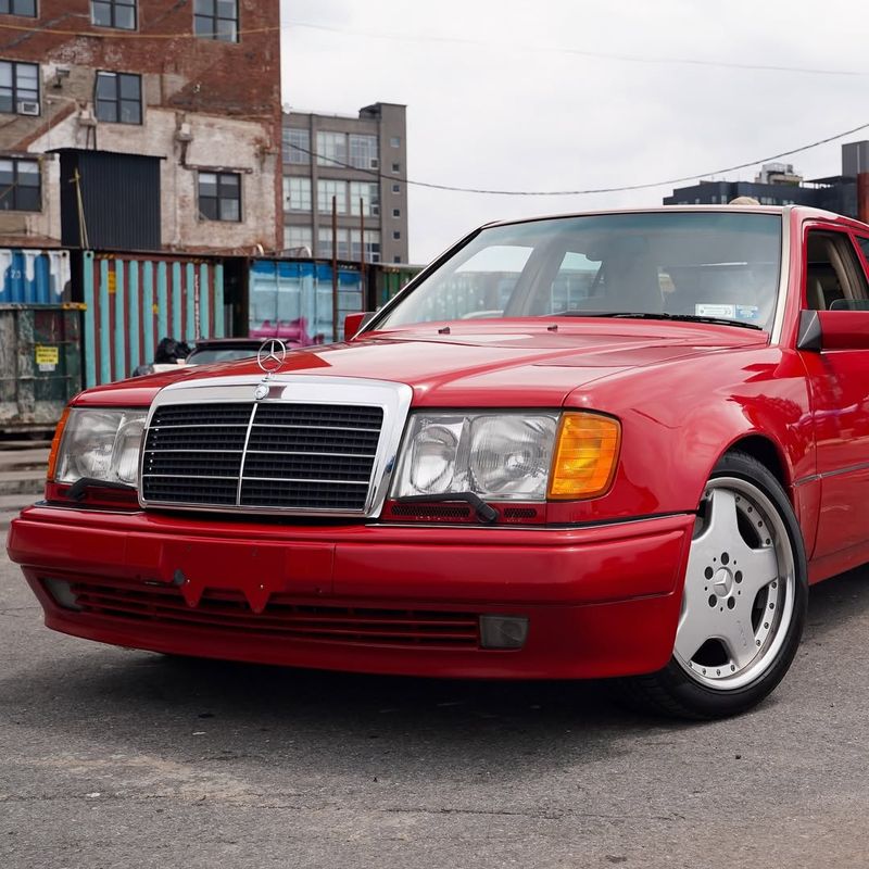 Mercedes-Benz 500E