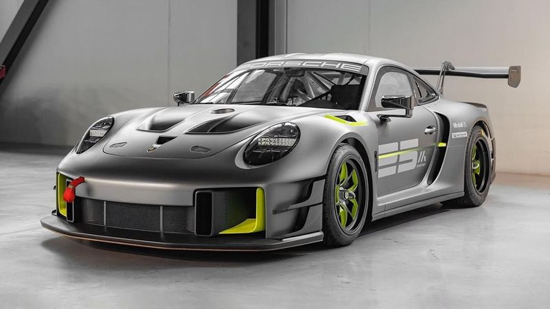 Porsche 911 GT2 RS