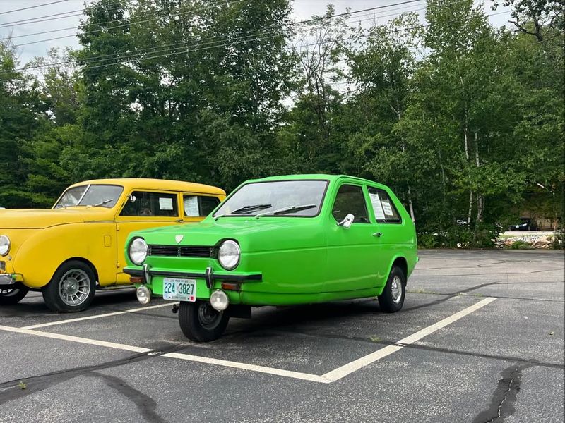 Reliant Robin