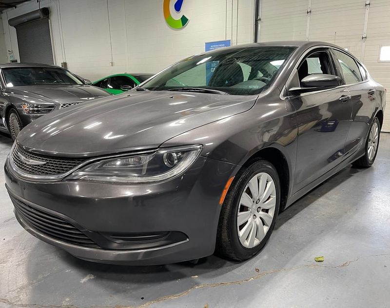 Chrysler 200