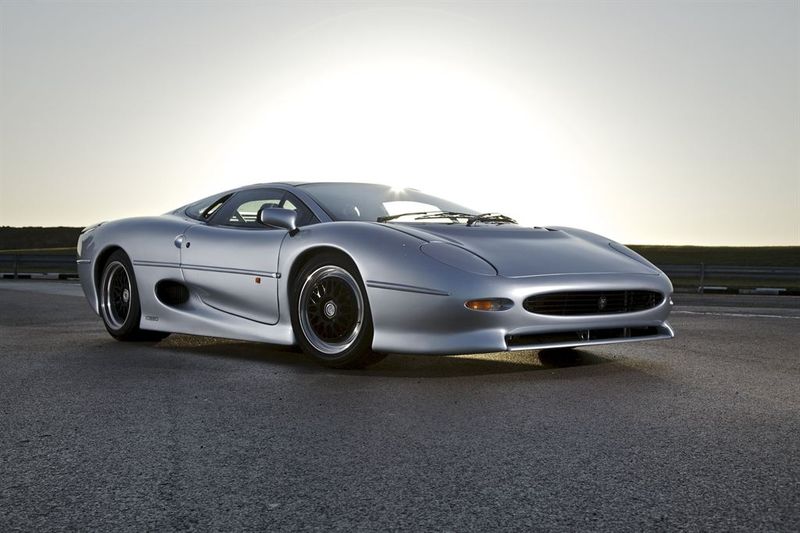 Jaguar – The Jaguar XJ220 (1992)
