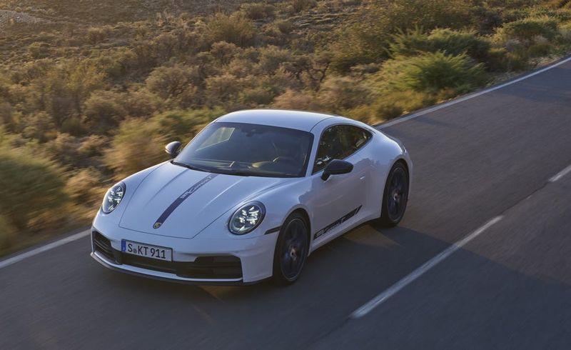 Porsche 911 (992)