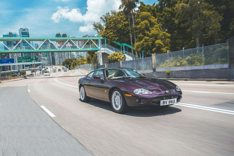Jaguar XKR (1998–2006)