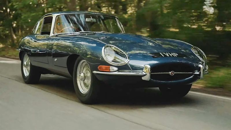 Jaguar E-Type (1961–1975)
