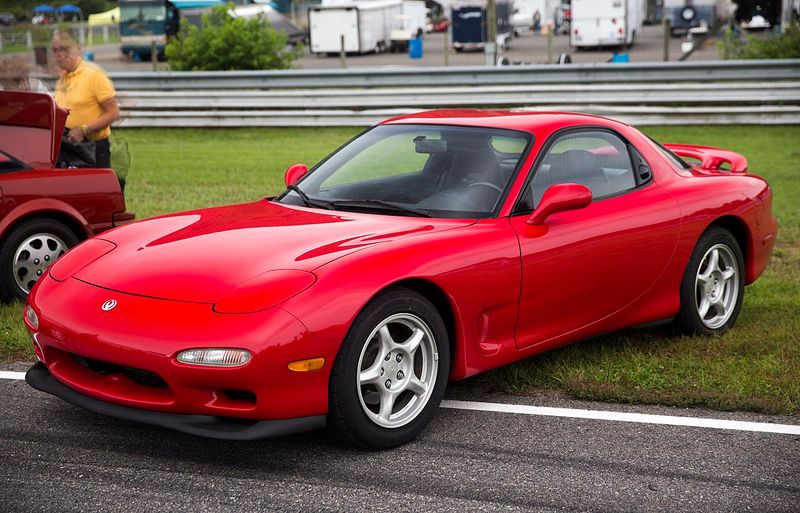 Mazda RX-7: The Smooth Spinning Triangle