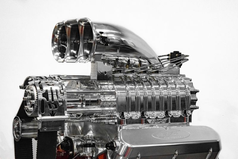 5.8L Windsor V8