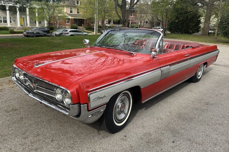 Oldsmobile Starfire: The Rocket with a Socket