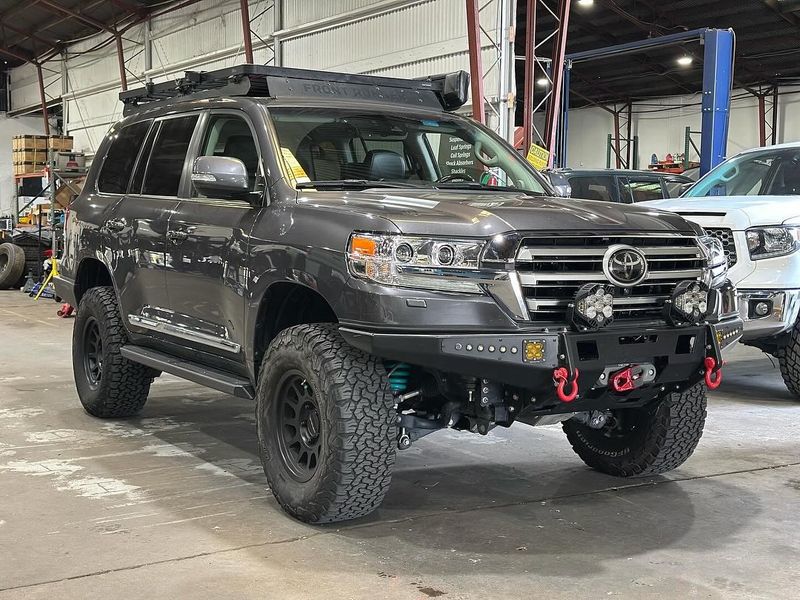 Land Cruiser 200 Series