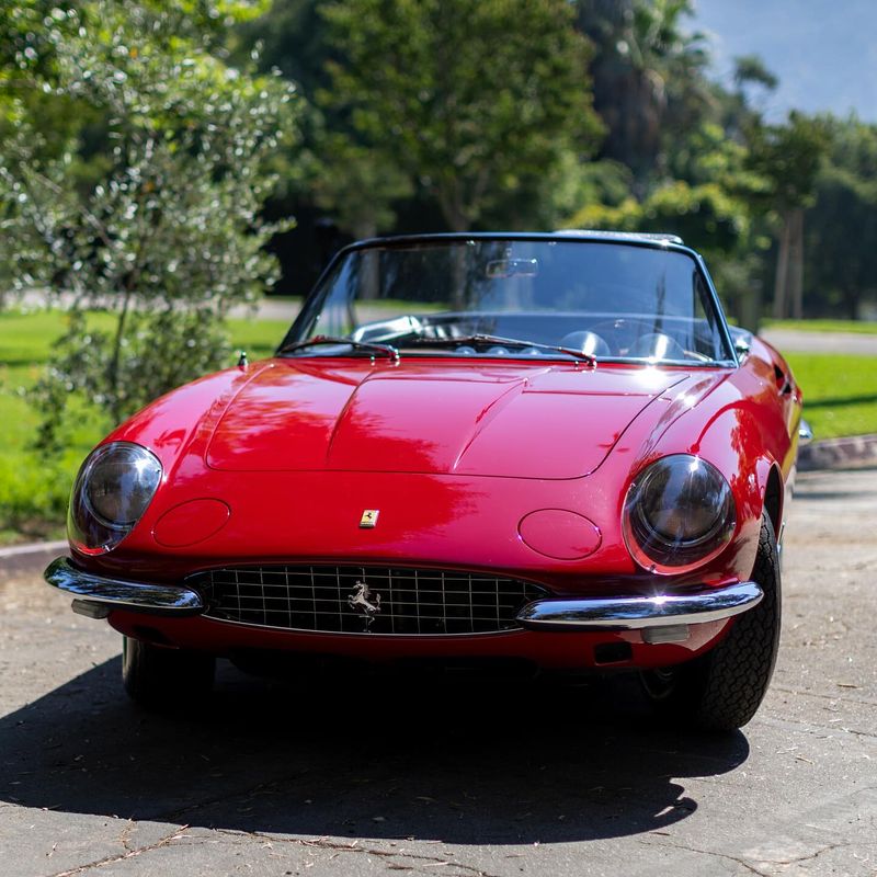 Ferrari 365 California