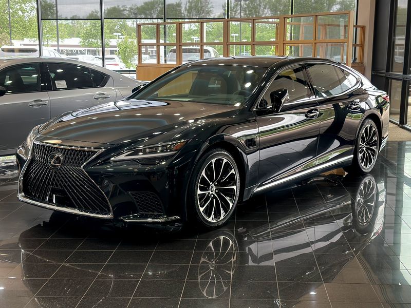 Lexus LS