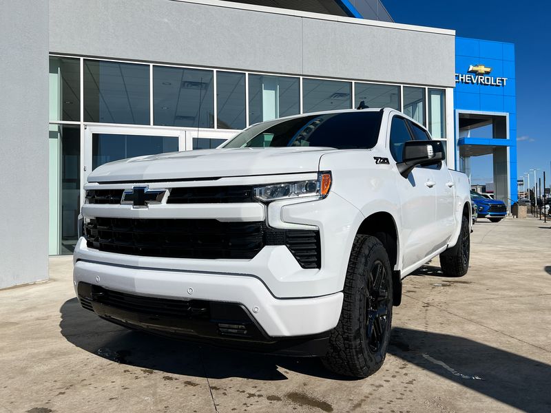 Chevrolet Silverado - Detroit Muscle Meets Modern Tech