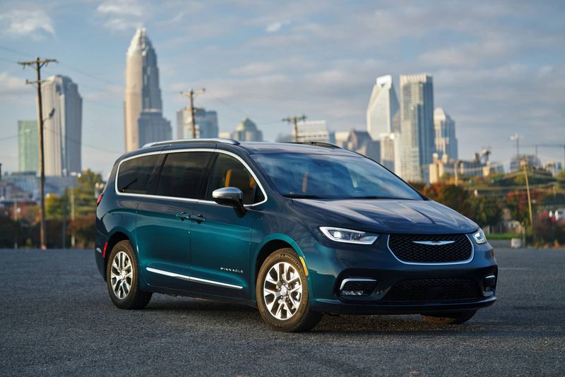Chrysler Pacifica Pinnacle Hybrid