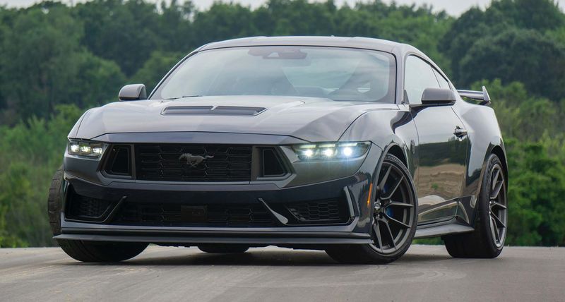 Ford Mustang Dark Horse