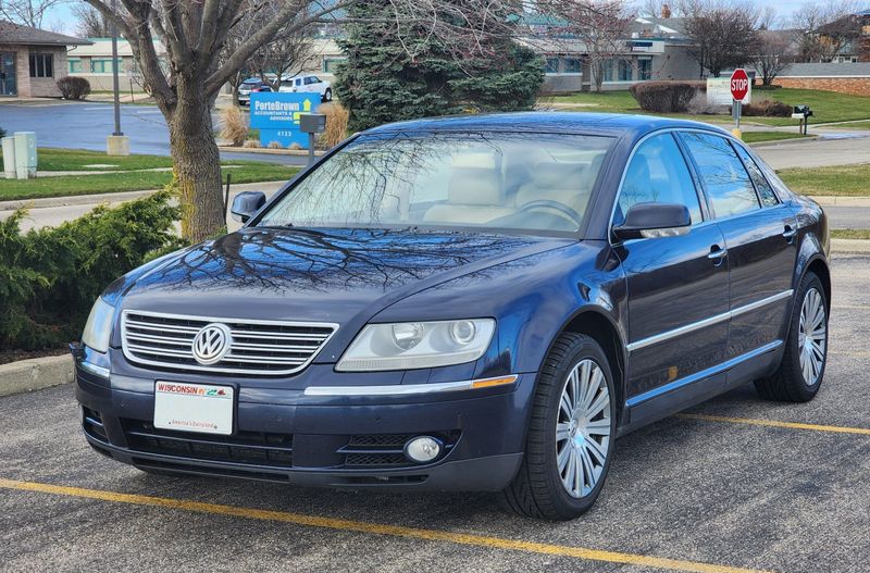 Volkswagen Phaeton: The People's... Luxury Car?