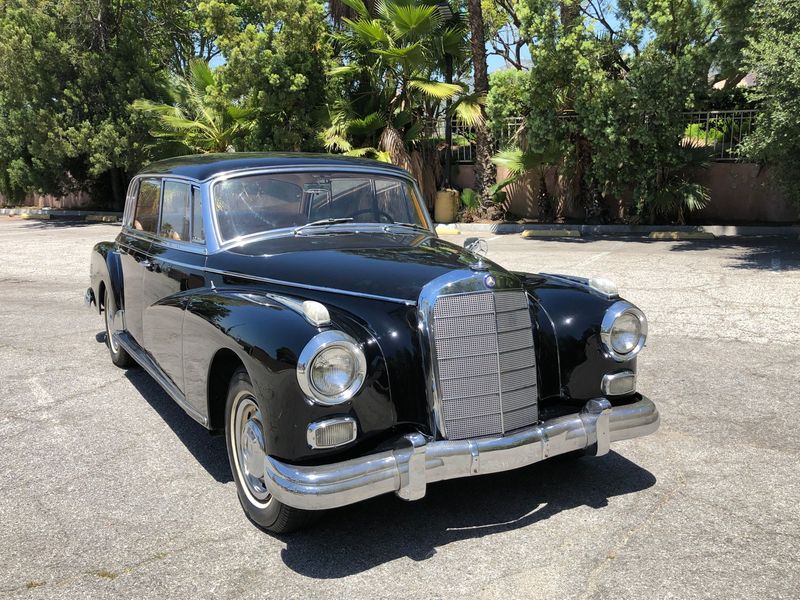 Mercedes-Benz 300D Adenauer (1951-1962)