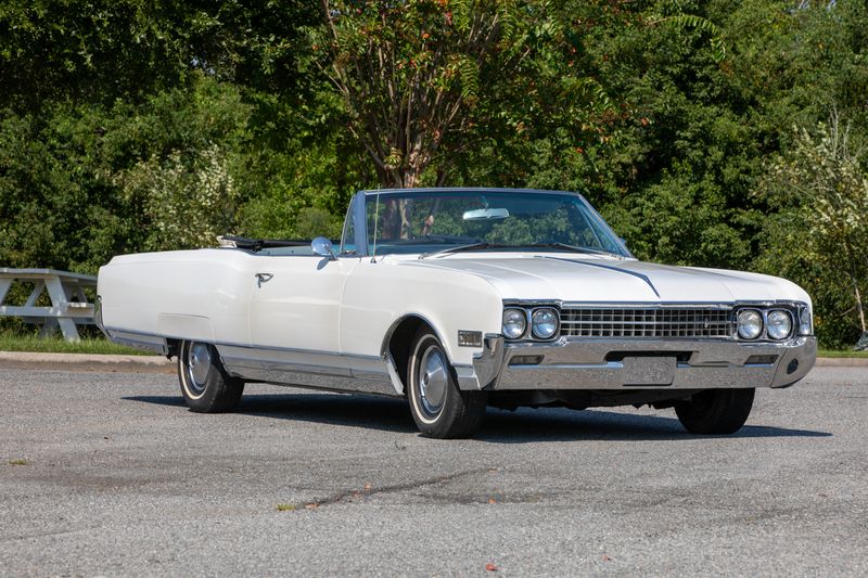 Oldsmobile 98: The Rocket Ship