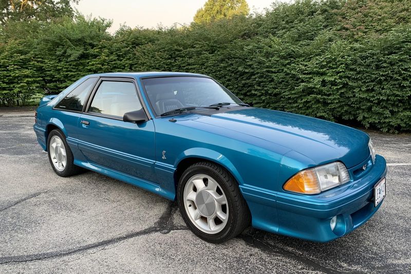 Ford Mustang SVT Cobra (1993-1995)