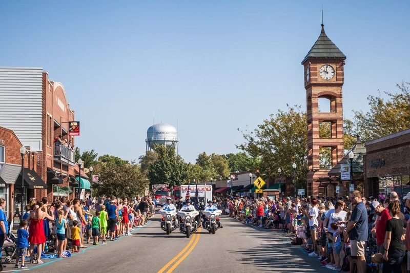 Overland Park, Kansas: Suburban Driving Mastery
