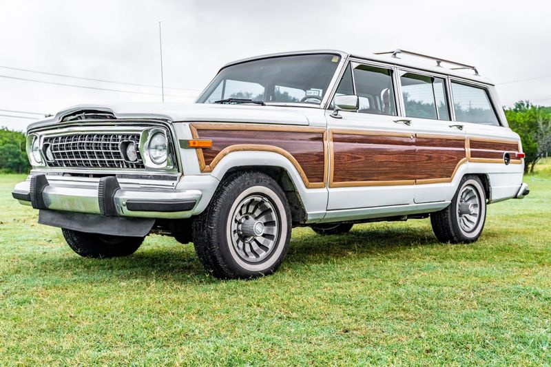 Utah – 1984 Jeep Grand Wagoneer