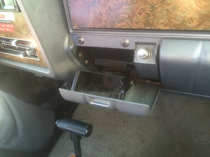 Ashtrays & Cigarette Lighters