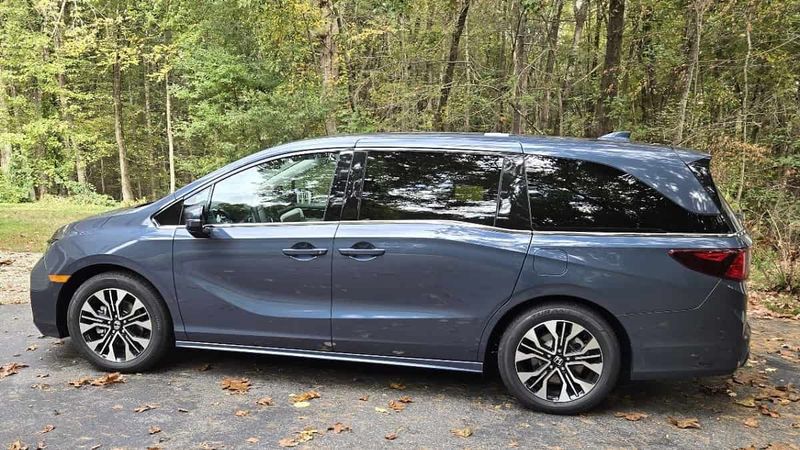 Honda Odyssey Elite: The Ultimate Dog-Hauling Machine