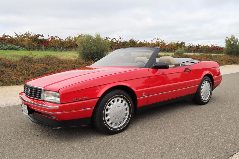 Cadillac Allante: Italian Body, American Troubles