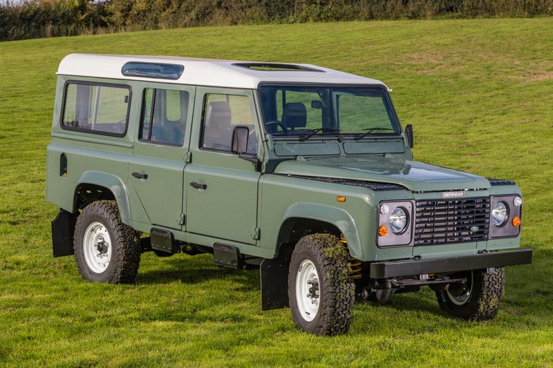 Land Rover Defender