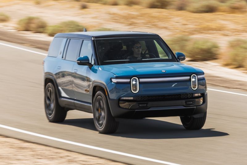 Rivian R1S - Adventure-Ready Electric SUV