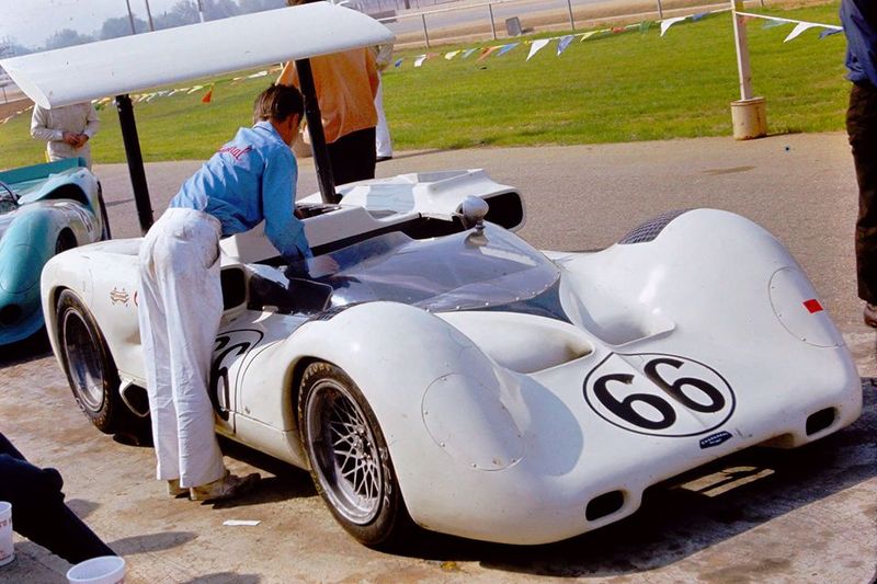 Chaparral 2E