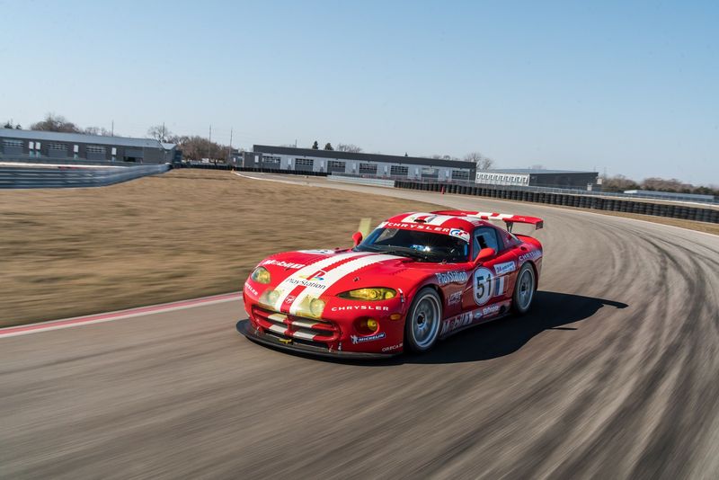 Dodge Viper GTS-R