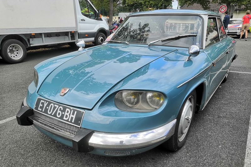 Panhard 24