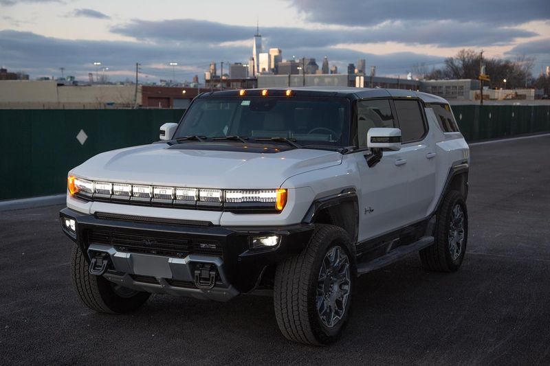 Hummer EV – Gridlock