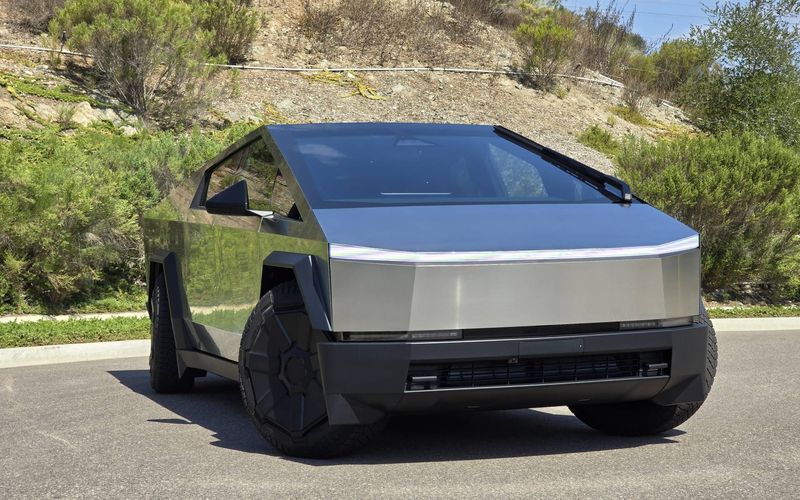 Tesla Cybertruck - Polarizing Innovation